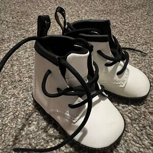 Dr Marten’s Crib Shoe Size 2